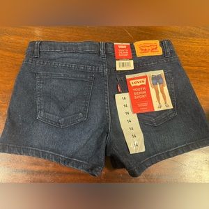 Levi’s youth denim shorts NWT!!  Size 14 y